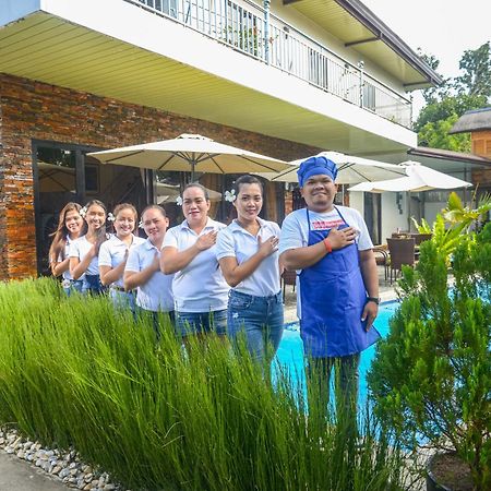 Blue Moon Inn Dauis Esterno foto