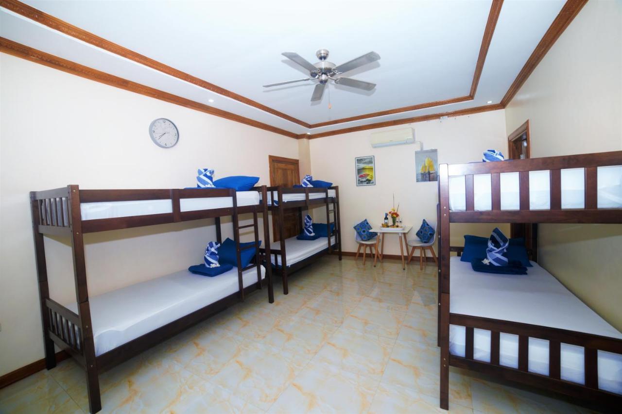 Blue Moon Inn Dauis Esterno foto