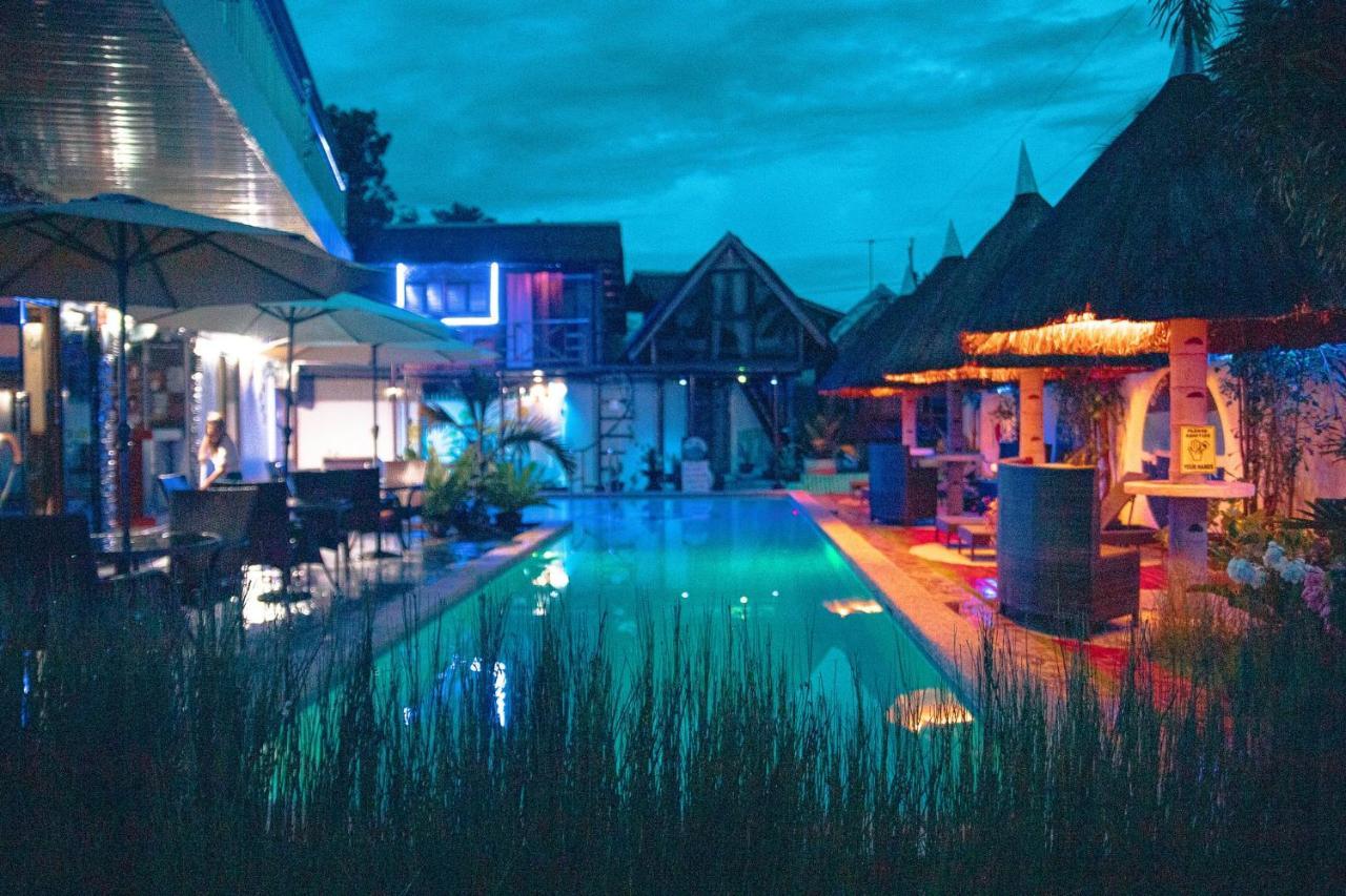 Blue Moon Inn Dauis Esterno foto