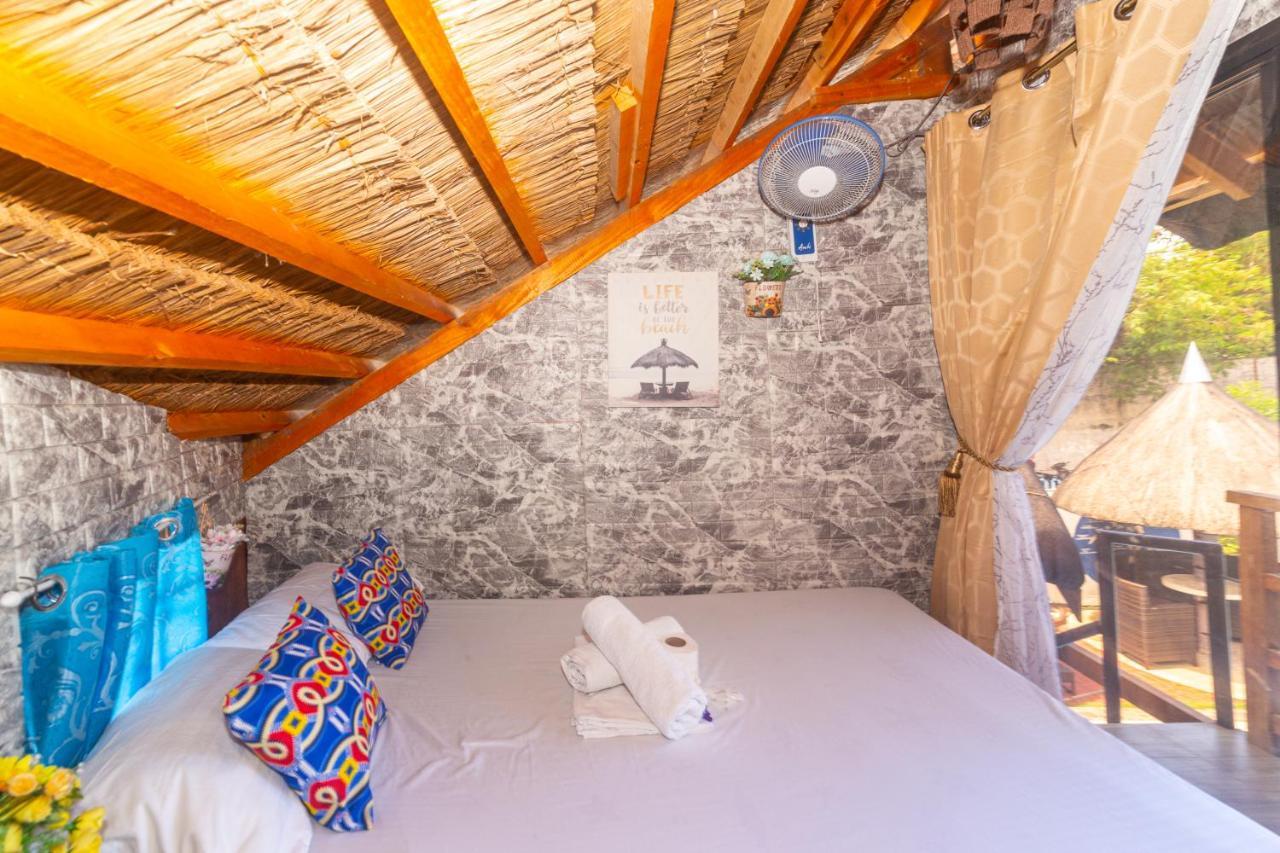 Blue Moon Inn Dauis Esterno foto